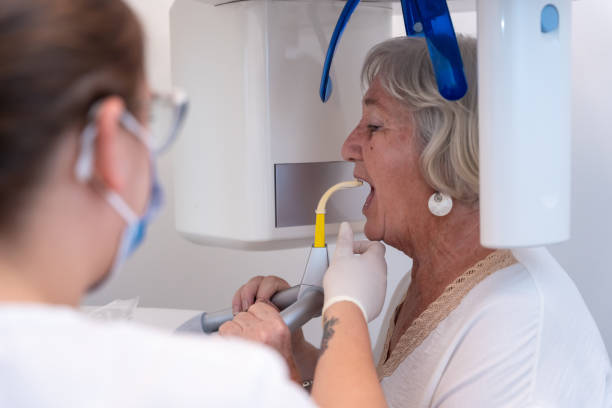 Best Emergency Tooth Extraction in Halesite, NY