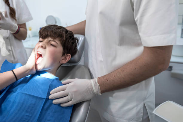 Best Emergency Tooth Extraction in Halesite, NY